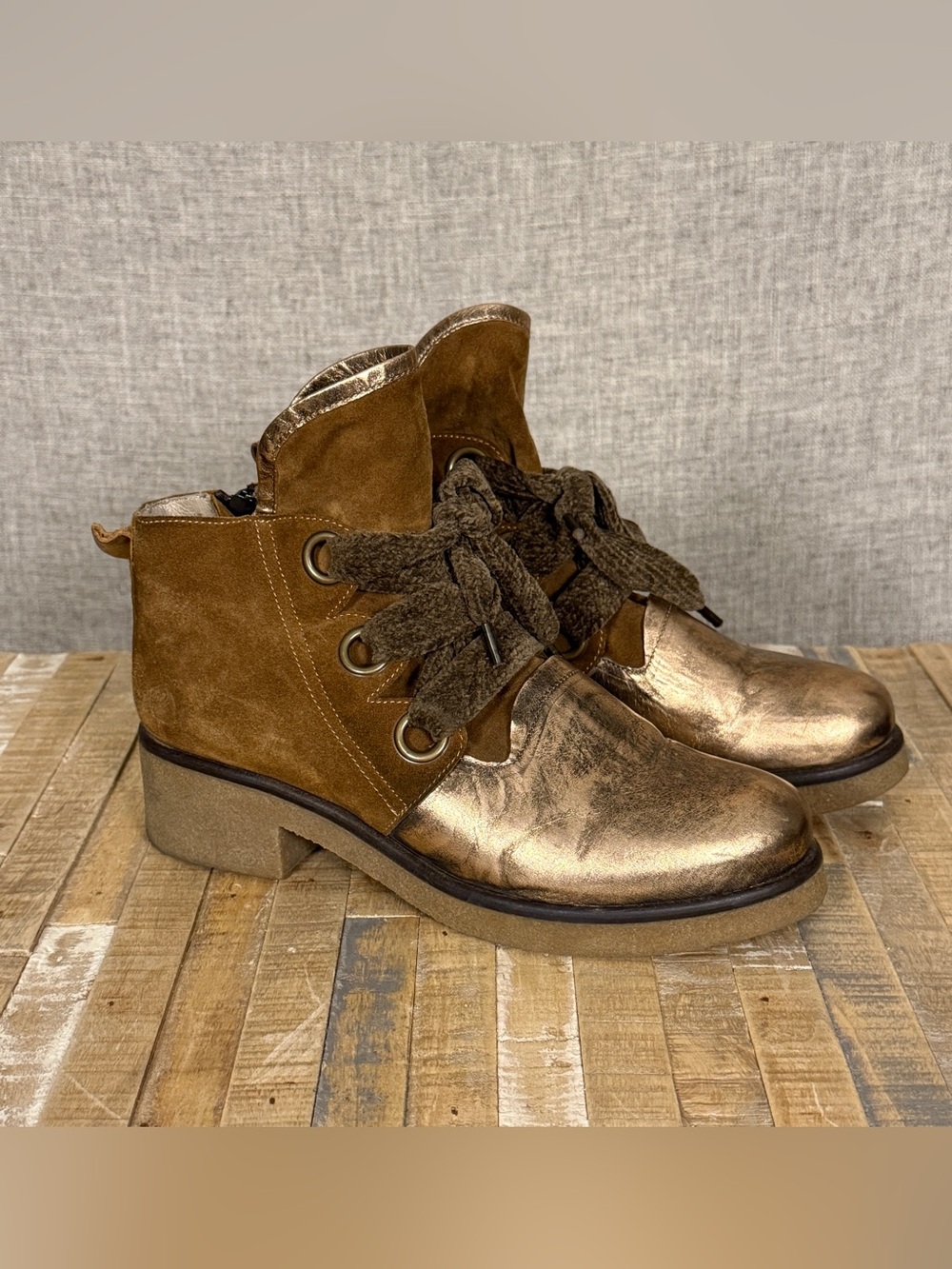 Women’s Handmade Casta Metallic Bronze Leather & Tan Suede Lace-Up Ankle Booties
